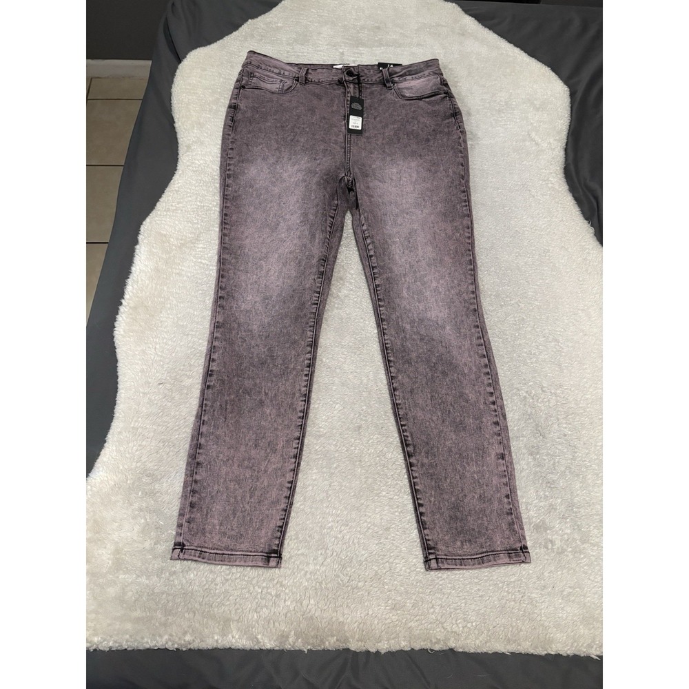 Fashion Nova It's Giving High Stretch Curvy Skinny Jeans Lilac Size 14 NWT